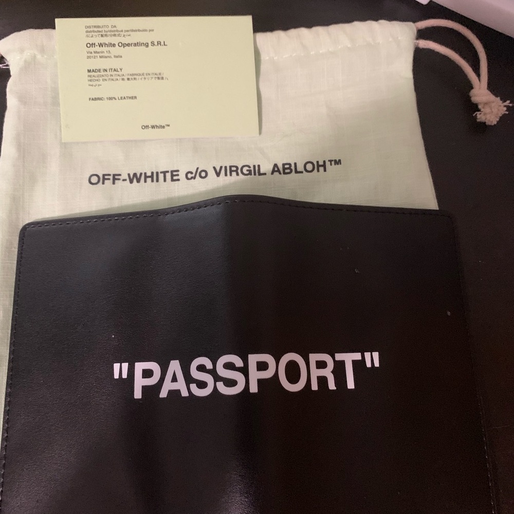 Off-White Passport/Card Holder